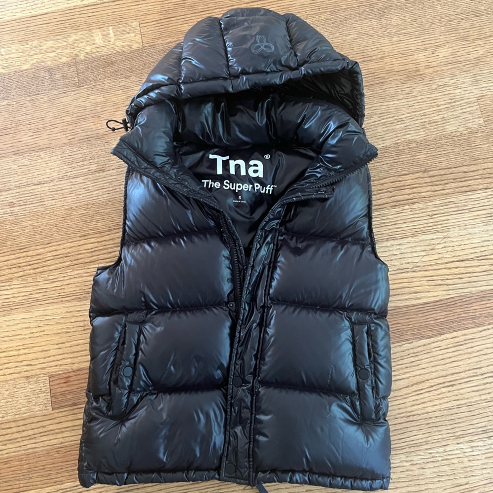SUPER PUFF ARITZIA VEST